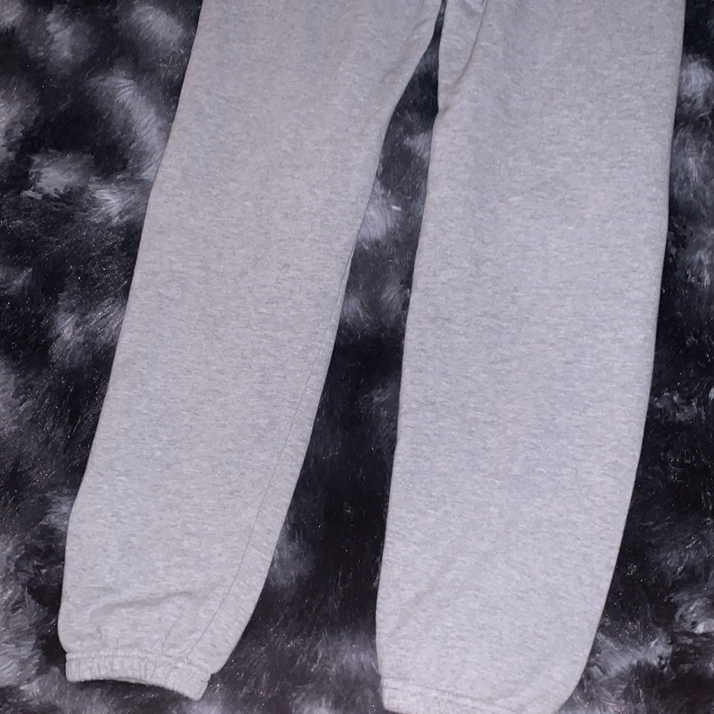 Womens xs uniqlo sweatpants - Picture 6 of 7